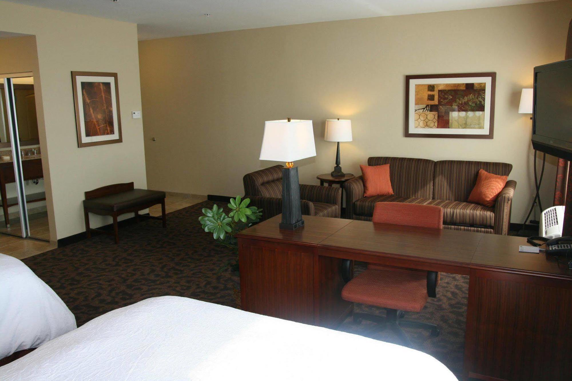 Hampton Inn & Suites Fort Worth/Форест-Хилл Номер фото