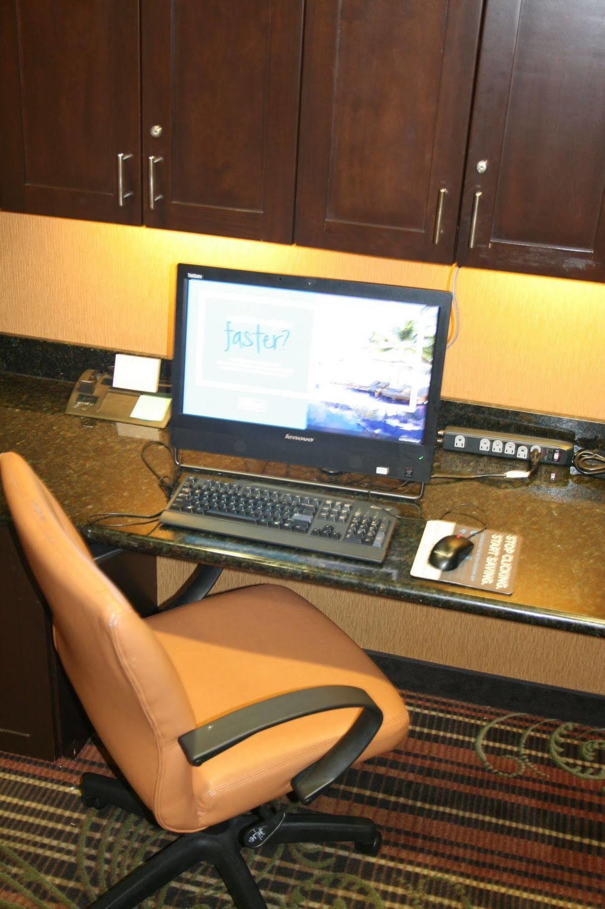 Hampton Inn & Suites Fort Worth/Форест-Хилл Экстерьер фото