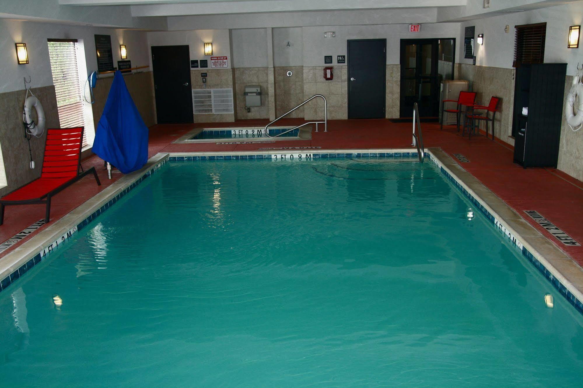 Hampton Inn & Suites Fort Worth/Форест-Хилл Экстерьер фото